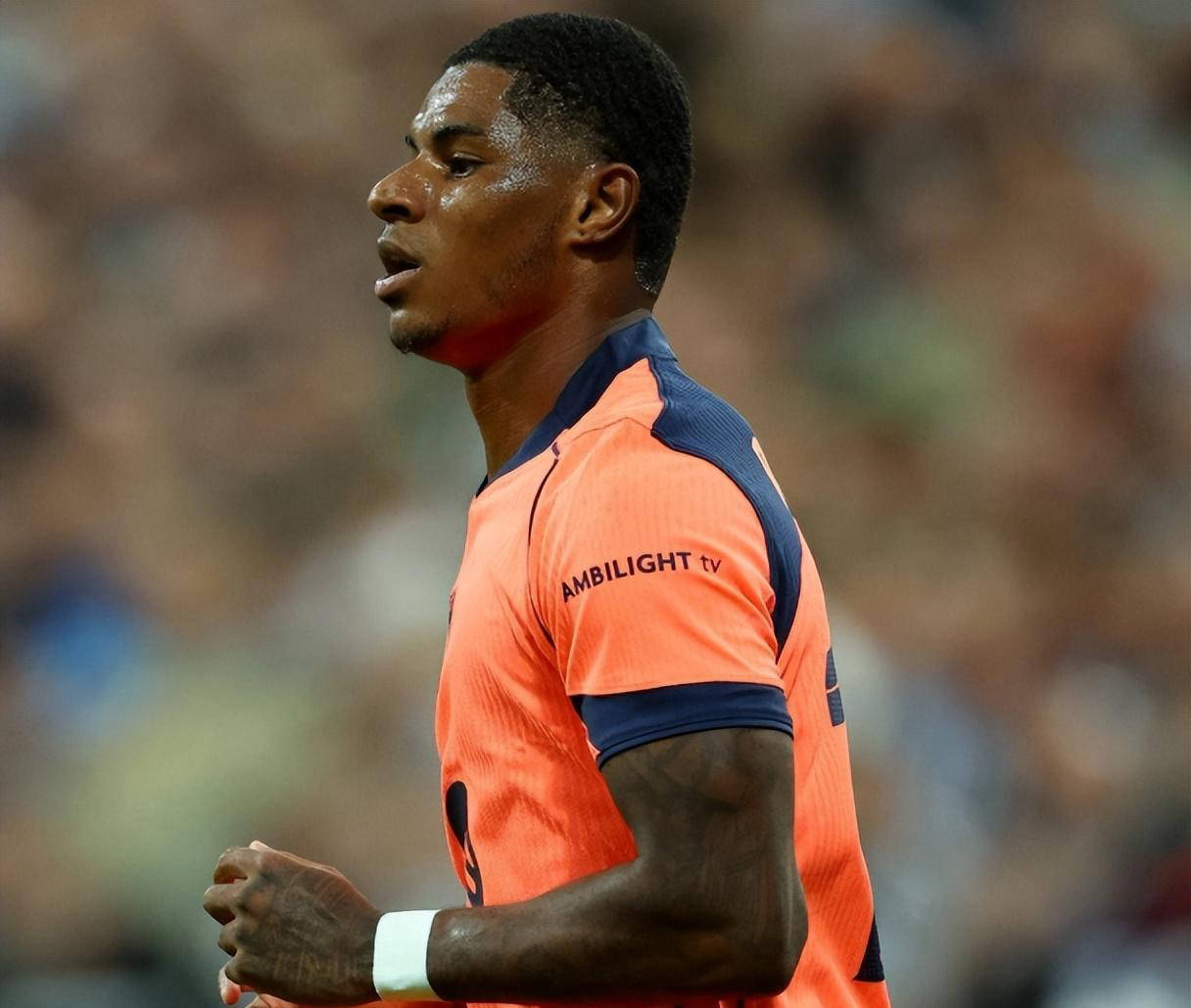 巴萨舍不得2600万镑买断费，斤斤计较斤斤计较！