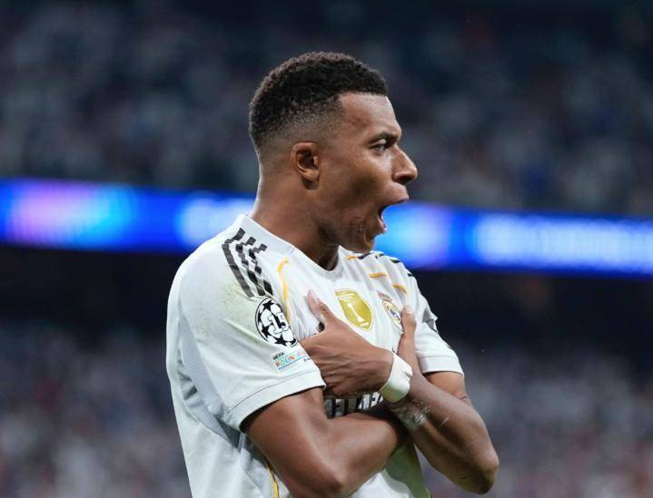 阿隆索缔造皇马新三巨头：姆巴佩剑指80球，14+5+3！破C罗纪录