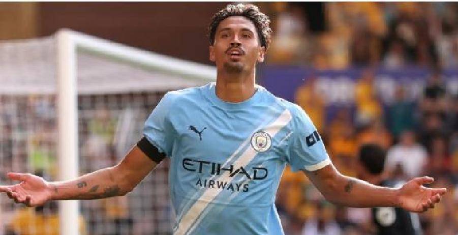 02爆冷输球！曼城派10替补惨败，赖因德斯表现差遭球迷质疑